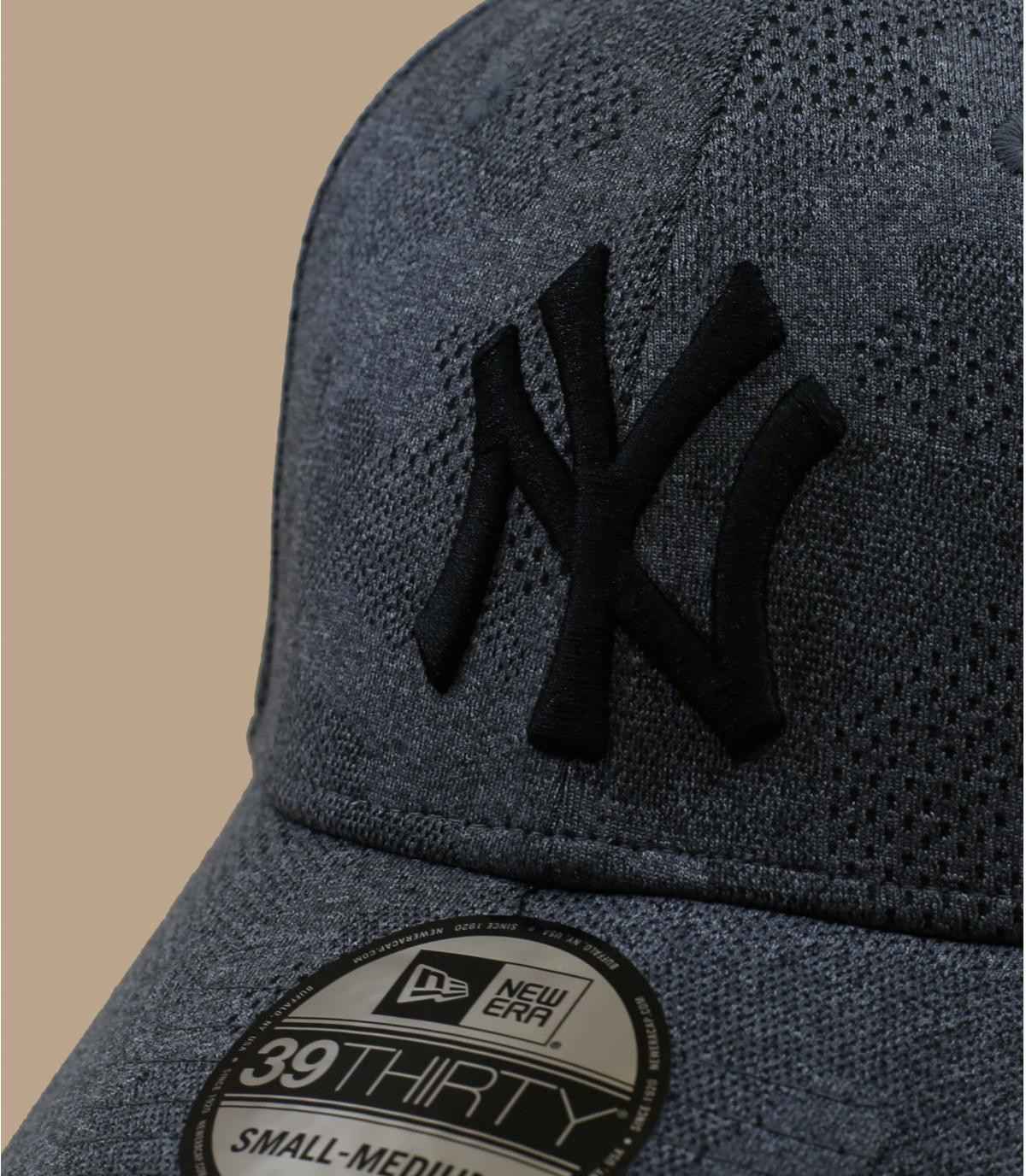 Engineered Plus 3930 NY black gray New Era Engineered Plus 3930 NY black gray New Era